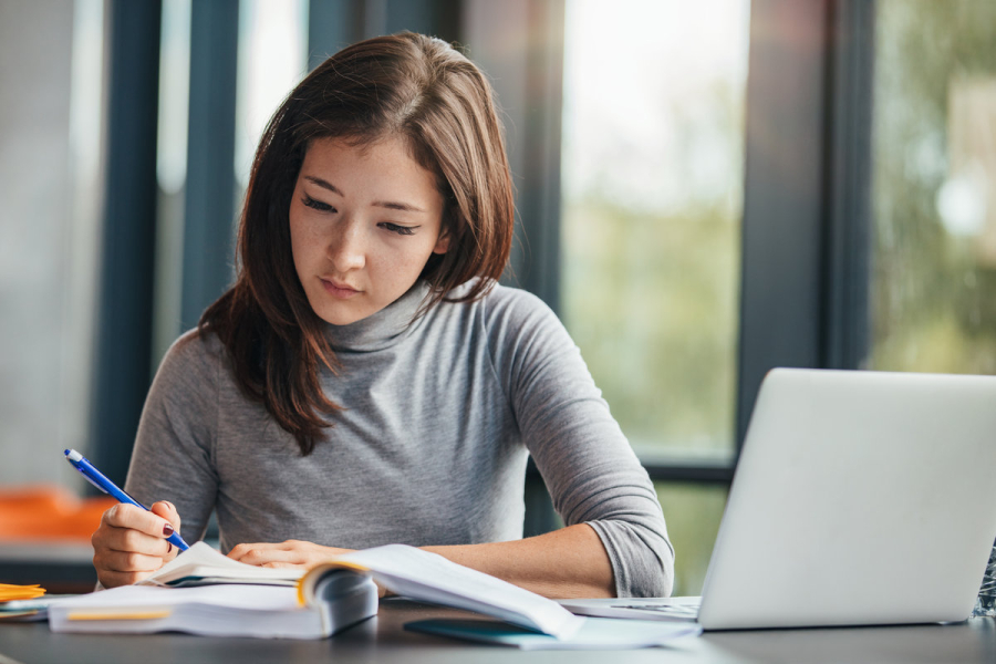 Digital Writepreneur - Profesi Menjanjikan Untuk Generasi Z